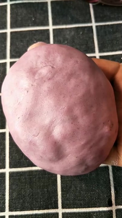 蓝莓珍珠奶茶,在家也能做出好喝的饮品,这个方法你学会了吗