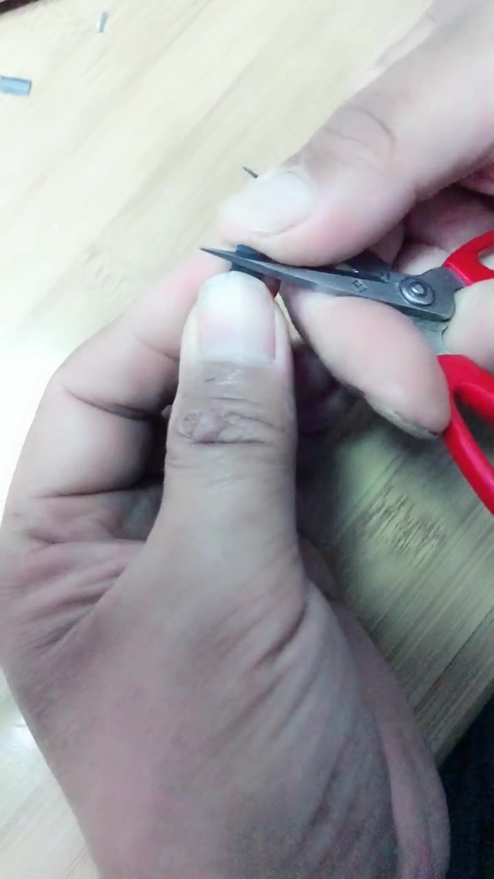 钓鱼线组正确的安装铅皮方法,老师是这样说的,你是这样做的吗?