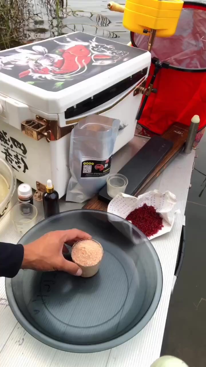 黑坑大鲫鱼饵料配方,钓鱼老司机教你速开,希望能帮到你!