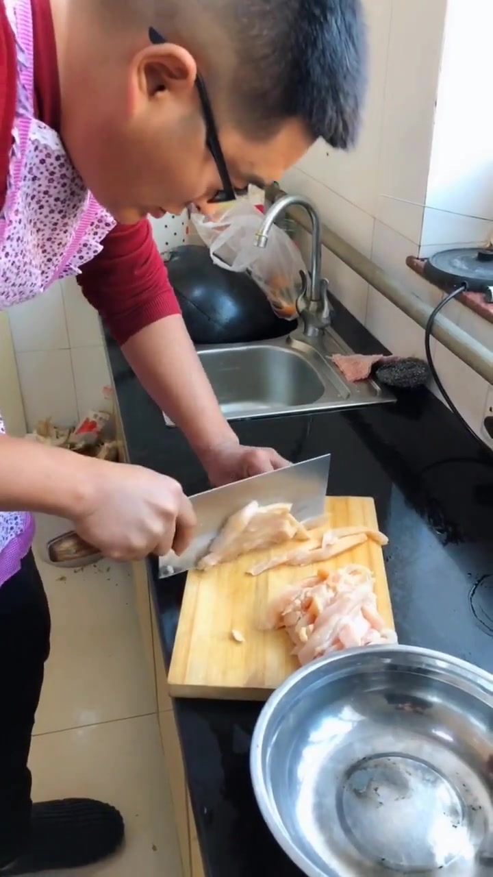原来炸鸡柳做法这么简单,自己在家就可以做,一学就会还好吃!