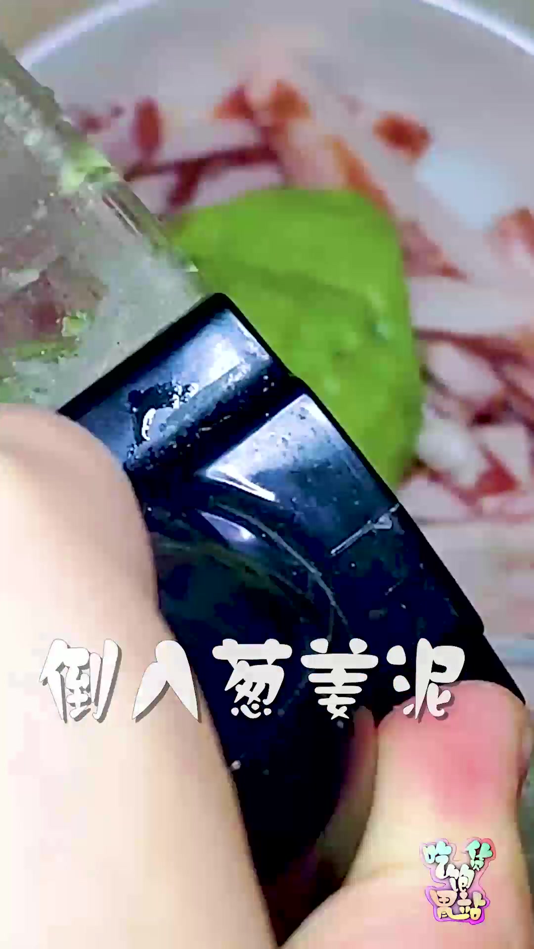 买块五花肉,用来炸个小酥肉,可以用来炒菜和做汤