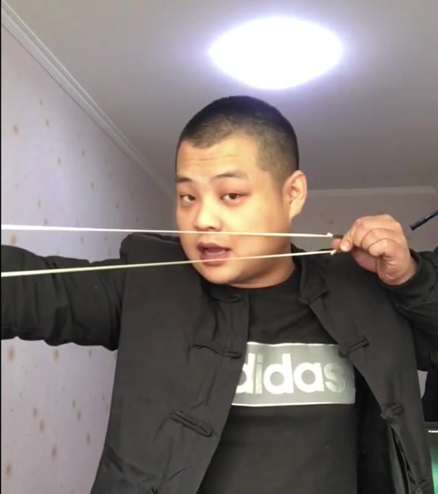 弹弓新手一般都不知道自己该用多长的皮筋才合适,让我来告诉你