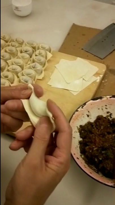 猫耳朵饺子,这样包很好吃,也很好学