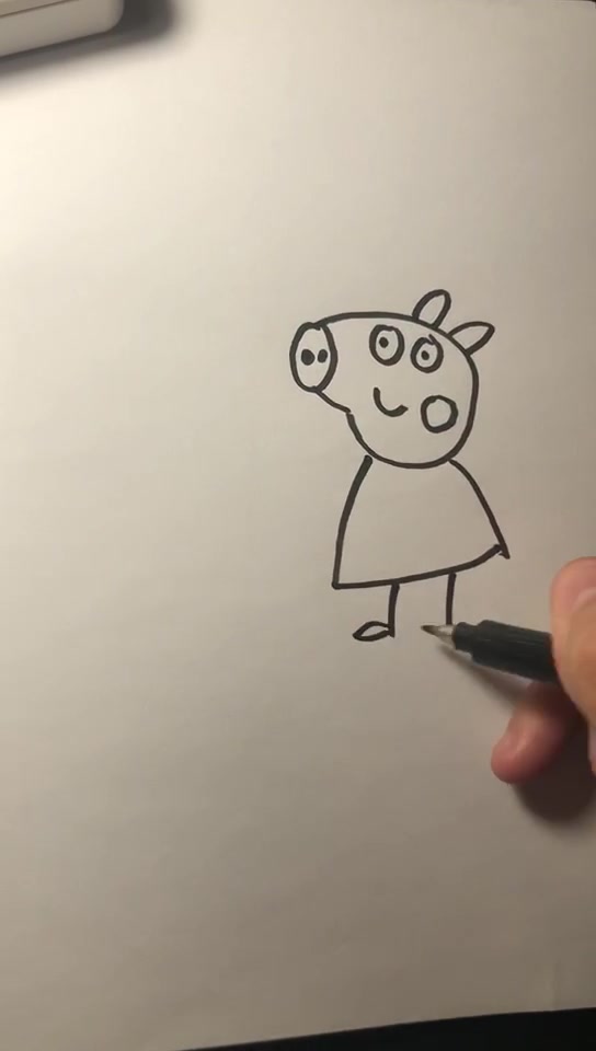 简笔画小猪佩奇的蛋糕