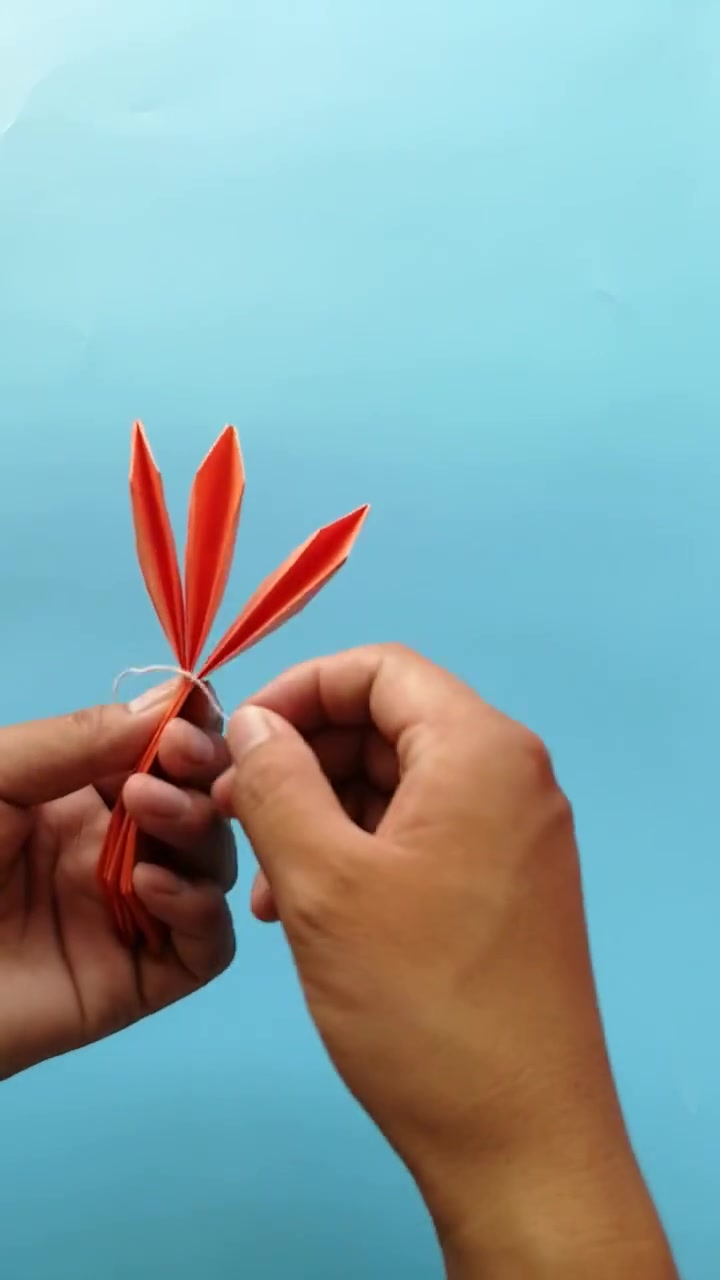 教你折六瓣装饰花,折好才知道有多漂亮