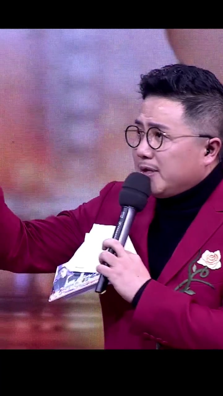 周冬雨展示自己画的“Q版小黄鸭”,初学者竟画成这样,厉害!