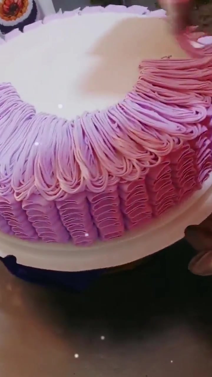 裱花师制作的花仙子蛋糕,看着也太漂亮了吧