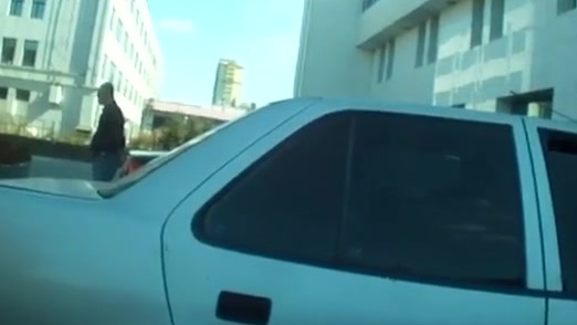 【蠢哭!毒贩被激怒后电话“约架”民警,赴约当场被抓】黑龙江双鸭山市,民警经过6个月缜密侦查