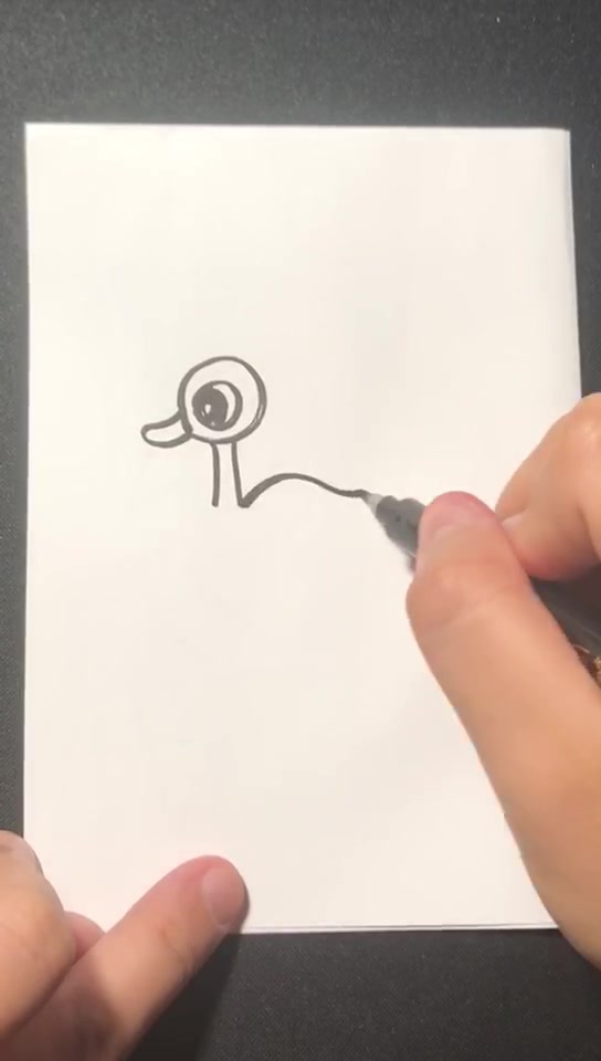 好看趣味简笔画☞小鸭子独自离家☜