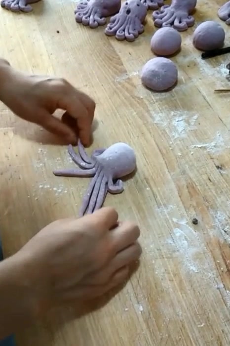 卡通小章鱼花卷,形影好玩,孩子非常喜欢,快学会做给孩子吃