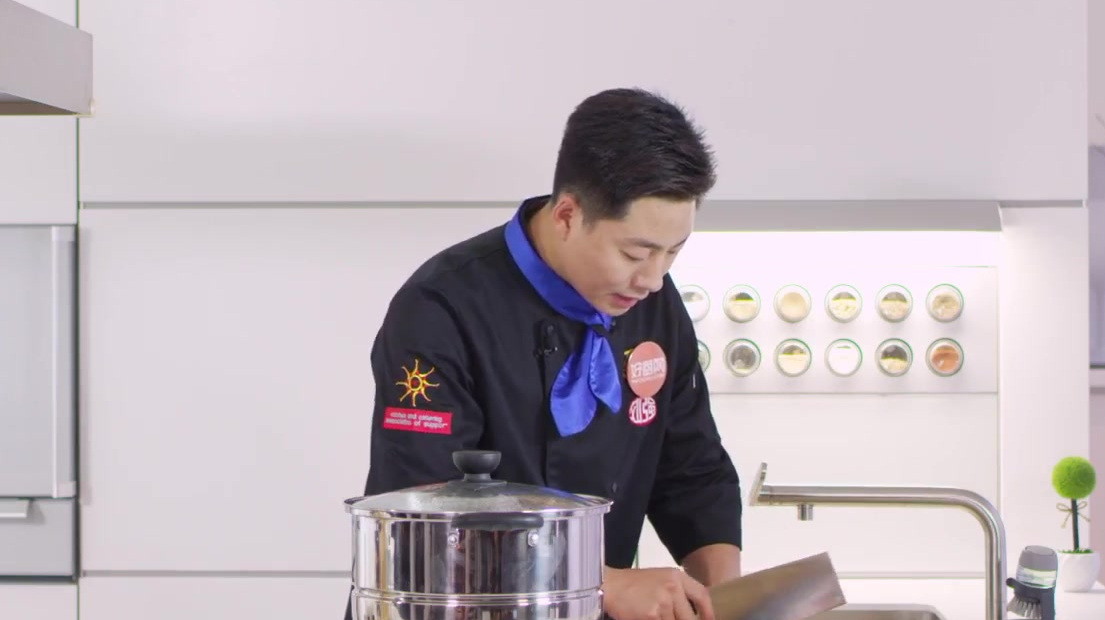 #今天吃什么#肉最常见的3种方法:红烧、干煸、清蒸,而这3种方法其中2种味道都特别重,调味