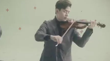 刘宪华代言征途幕后花絮,认真的样子太帅气。