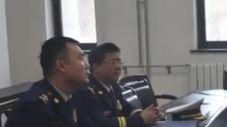 【仙女寝室覆灭后,美食寝室也翻车了中国消防处理寝室炒菜包饺子】近日,中国矿业大学学生在宿舍