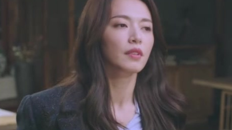 【食荤者】之【双色萝卜排骨汤】 美食可以点亮心情,美食可以抚平烦忧。 一碗汤,一盏灯,一个