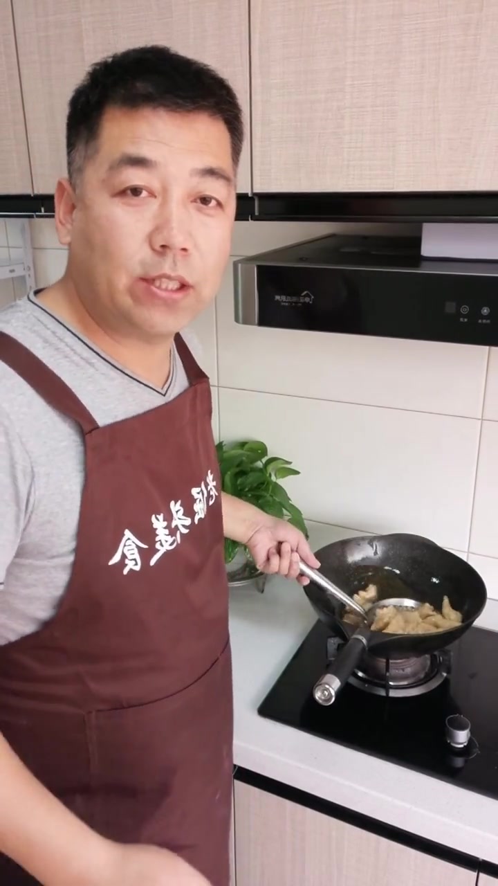 好吃的菠萝咕咾肉做法教程,看完后又学一招,我要去试试