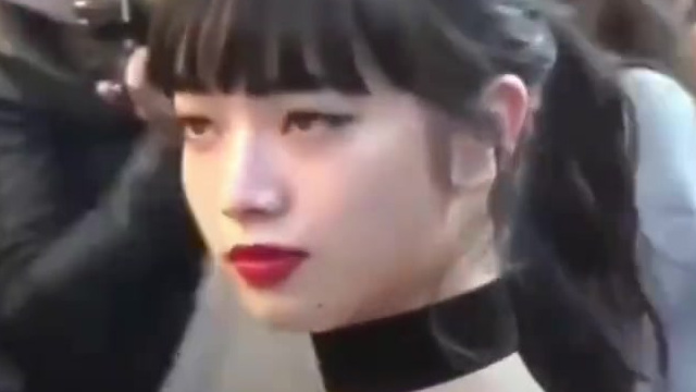 小松菜奈nana的厌世脸。