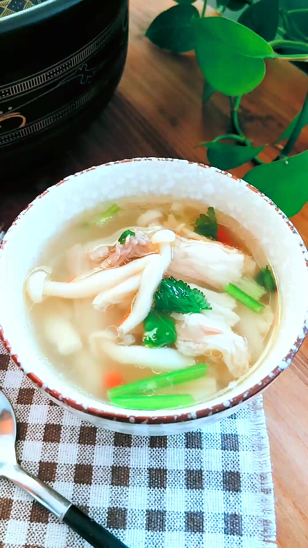倒春寒不容小嘘,这碗蘑菇汤必备,驱寒滋补,简单易学