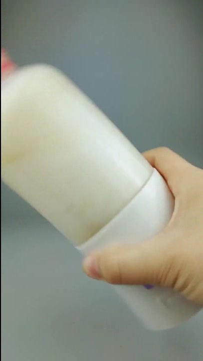 网红饮料制作过程,香蕉和雪碧做的出来的饮料,味道会是什么样的