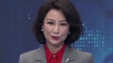 近日,日本大型连锁便利店7-11被曝出“员工舔商品”“拿食物擦地又重新炸给顾客吃”等乱象。