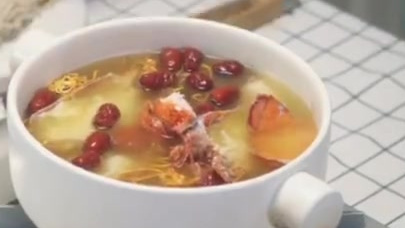 春天来啦对生活上点“新”,快用一碗养生汤唤醒你的胃虫草花龙虾汤请get ✅。