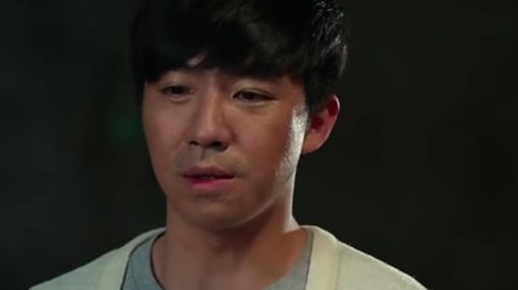 3月26日16:13为您播出《六人晚餐》。同是单亲家庭的晓蓝和成功在一场斗殴中相识并相恋,