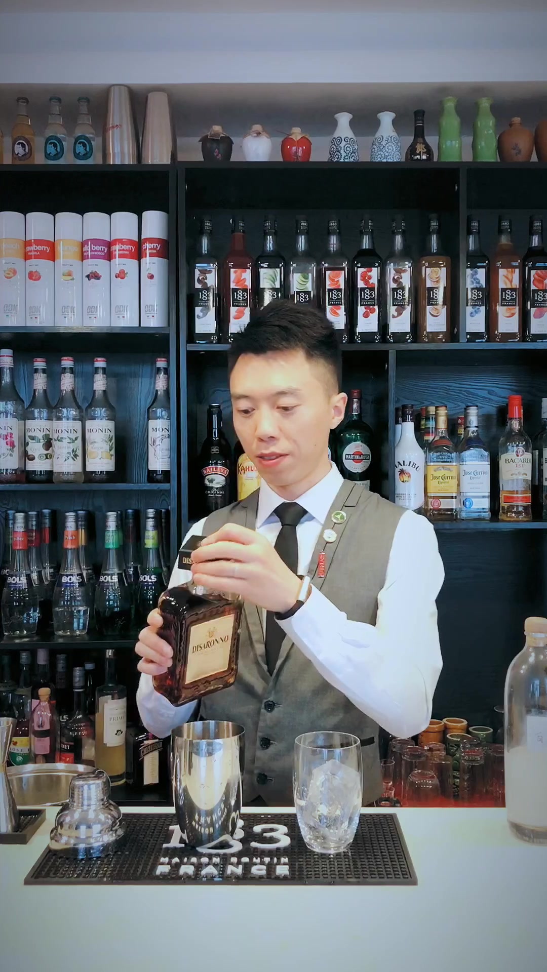 鸡尾酒:杏仁酸,一分钟学调酒