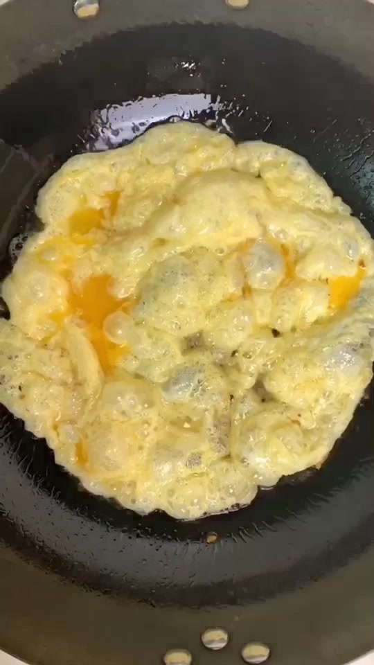 家常小炒 酸甜适度的西红柿炒鸡蛋 鸡蛋滑嫩的秘密在这里哦