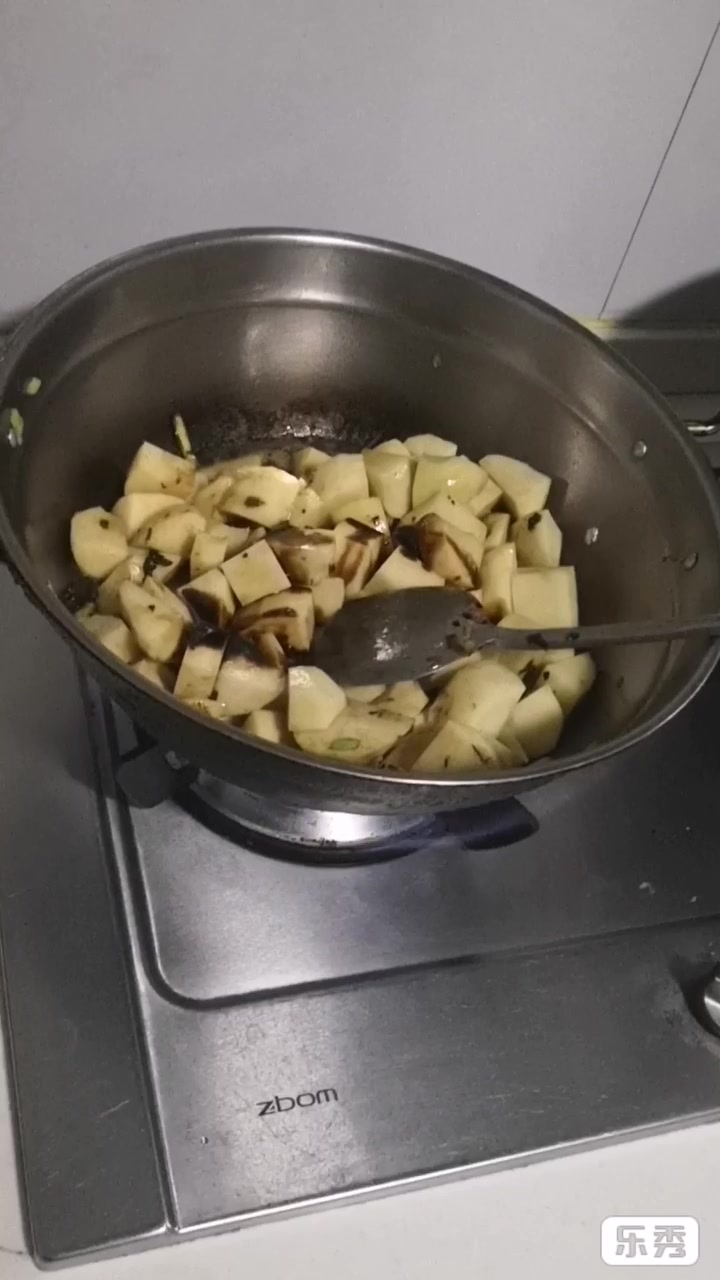 陕北名菜“旁洋芋”美味啊!好吃!