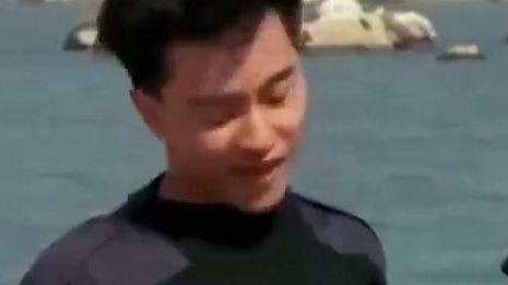 毛不易《像我这样的人》配上张国荣电影片段,本该灿烂过一生。