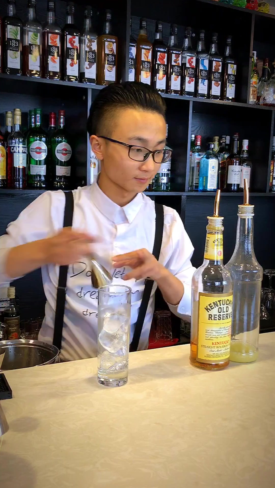 今日酒单《威士忌可乐》教学视频/调酒师培训
