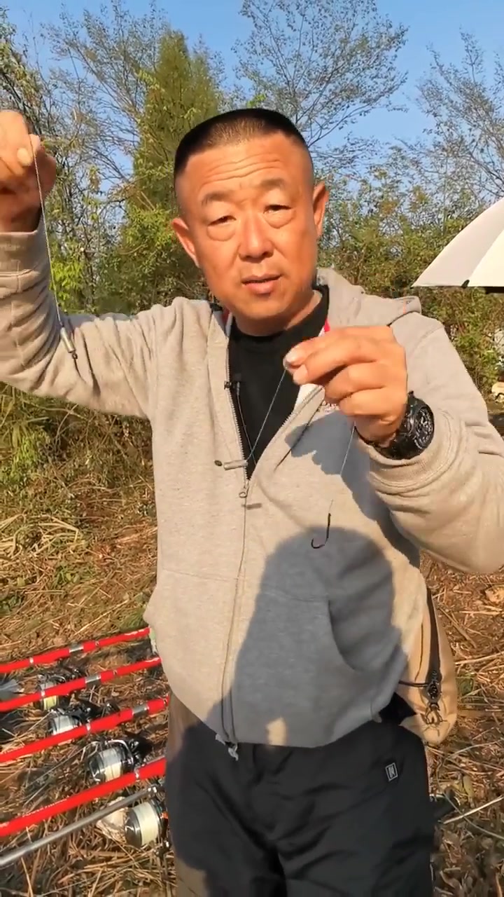 李大毛双铅钓法显奇效,清江再中大青鱼,这体型好似小潜艇