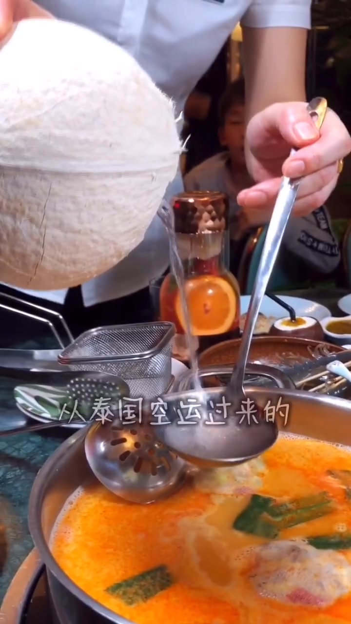 小吃甜品免费吃不限量,吃了30多盘吃不动了,快来打卡吧!