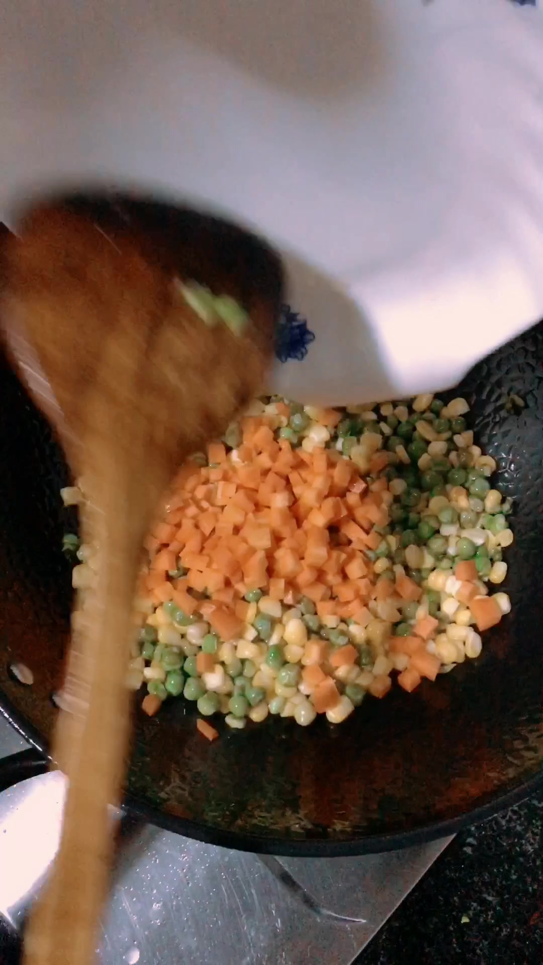 春季时蔬别错过,缤纷清炒素三鲜,味道清新爽口,多吃还不长胖