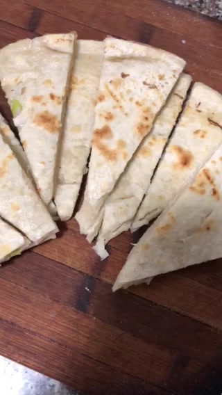 葱油饼制作过程,油滋美味馋坏你……