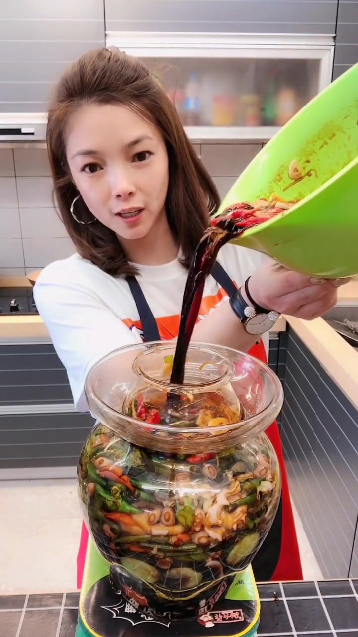 贺姐教你一道八宝小咸菜,光是看这些食材,就知道肯定错不了!