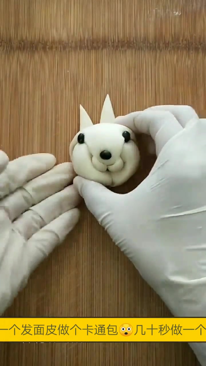 面团秒变卡通小花卷,注意看手法,其实一点也不难的