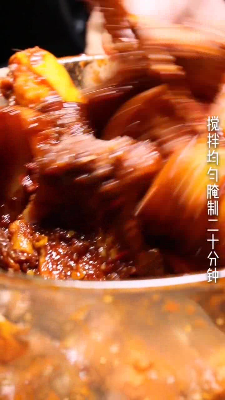 这才是粉蒸肉正宗的做法,纯手工米粉,清香软嫩,天天吃都不会腻