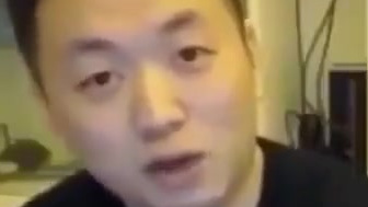 哈哈哈哈,知名抽象派表演艺术家药水哥。每日快乐源泉,这个男人太甜美了~