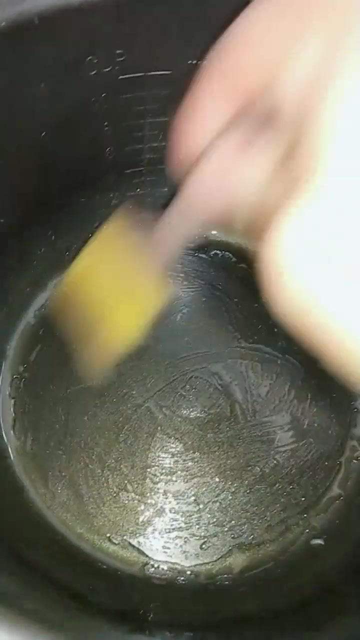 懒人版玉米面大发糕教程,电饭煲就能做好