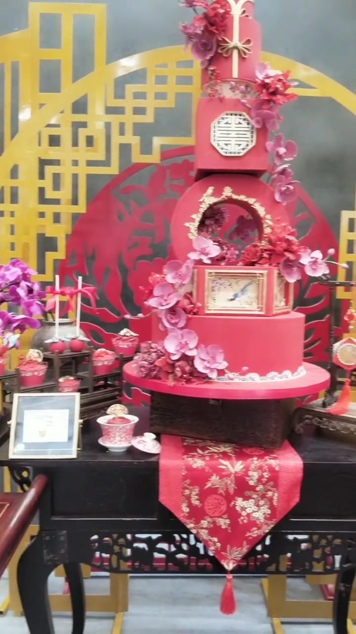 中式婚礼甜品台。