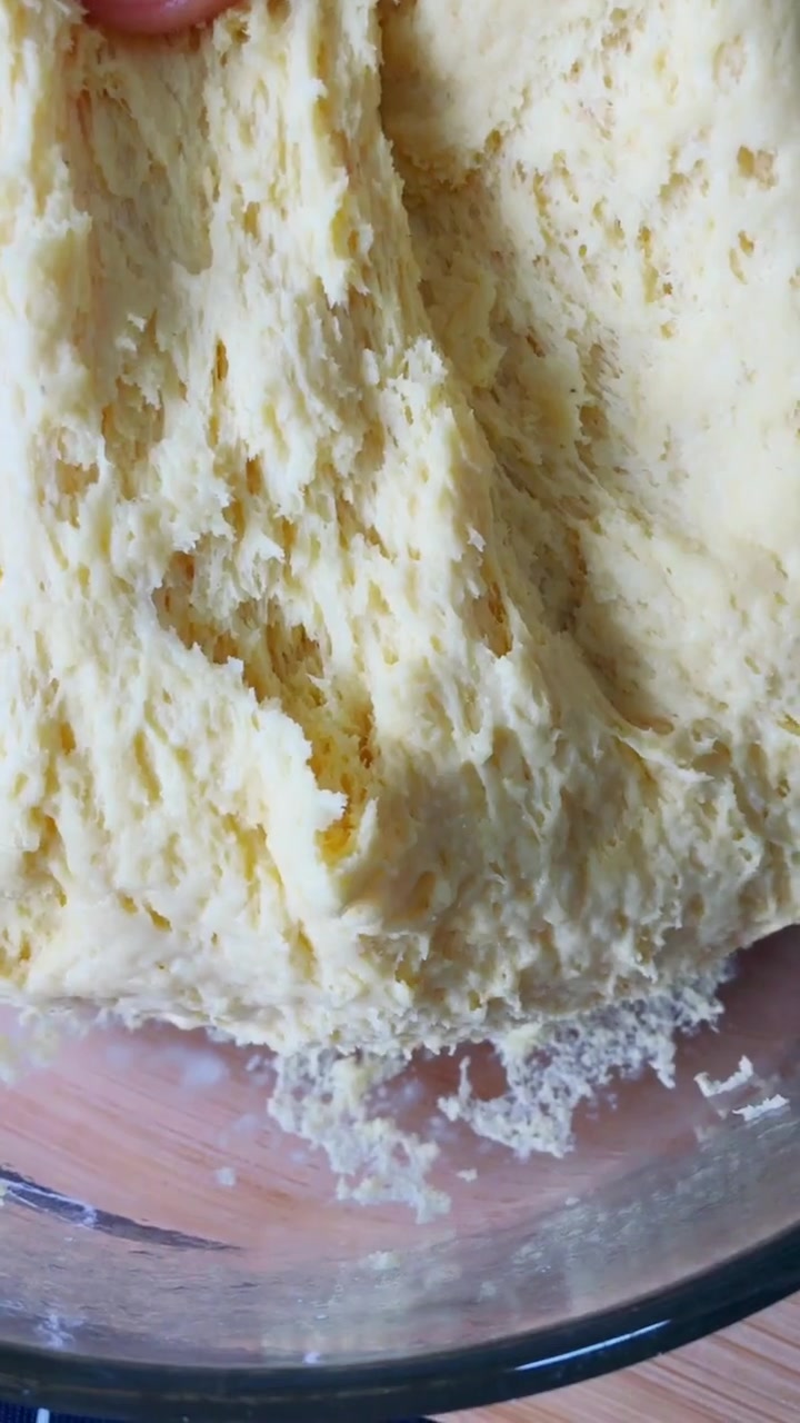 用玉米面做一个好吃的小馒头,养胃可口,家里老人最喜欢吃