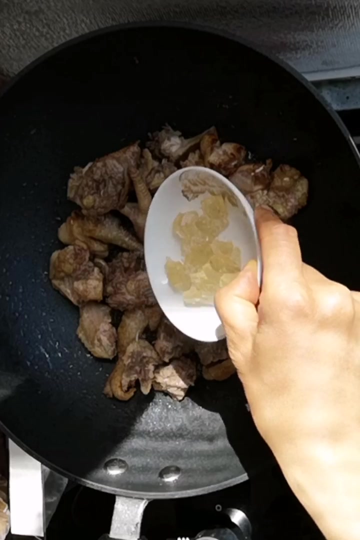 简单又美味的油鸡土豆炖粉条的做法