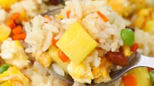 菠萝季,怎么少得了一碗菠萝炒饭?