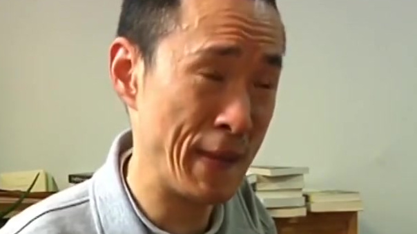 【每天“亲吻”键盘数千次,他用唇舌“啄”出近百万字作品】河南许昌的陈伟起,35岁,脑瘫患者