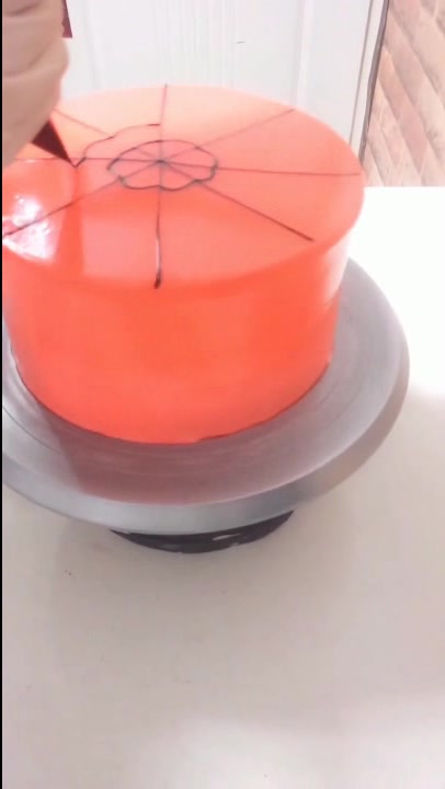 本以为是蜘蛛侠,想不到是奥特曼,蛋糕师这创意太棒了!