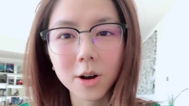 邓紫棋的VLOG现在科技太发达,各种美颜滤镜已经成为女生们手机里必备的app,鄧紫棋在这期