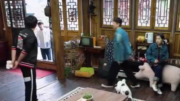 人但凡还是需要有点梦想的哈哈,彭彭你先减肥再练肌肉,应该能离彭于晏更进一步向往的生活