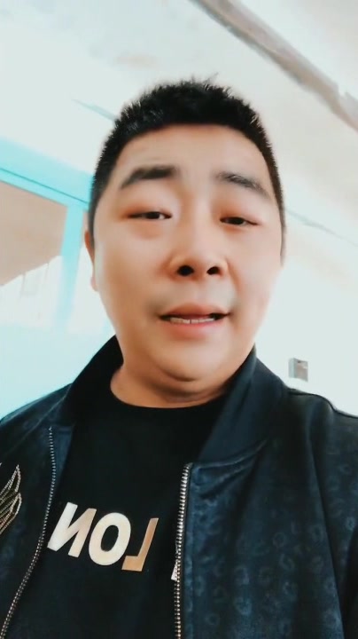 俄罗斯的猪肉西施,没想到这样买猪肉她还不卖,这什么思维方式?