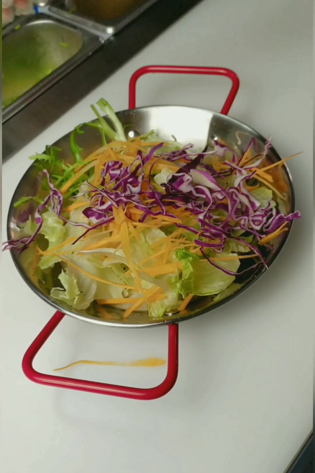 夏天到了,日式和风沙拉做法来了,简单好吃,很适合减肥的你!