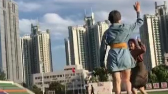 姐妹团的盐酥鸡挑战完成!多年前许下的小心愿,如今也完美实现!正值毕业季的你们又有哪些为完成